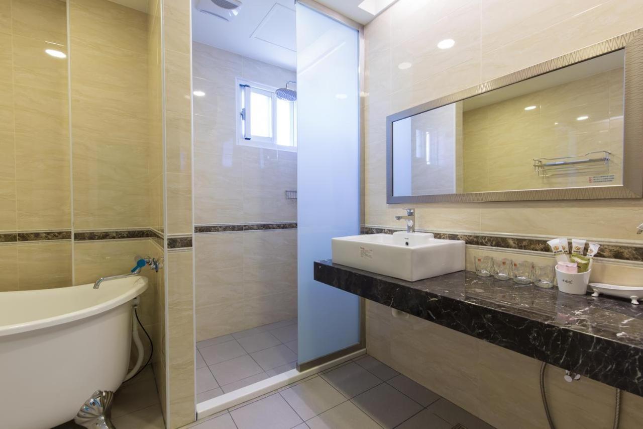 Ｗhite Ｗindmill Apartment Hualien City Luaran gambar